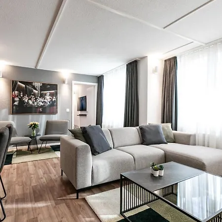 Spirit - #2 - Zentral - Parkplatz ברינץ